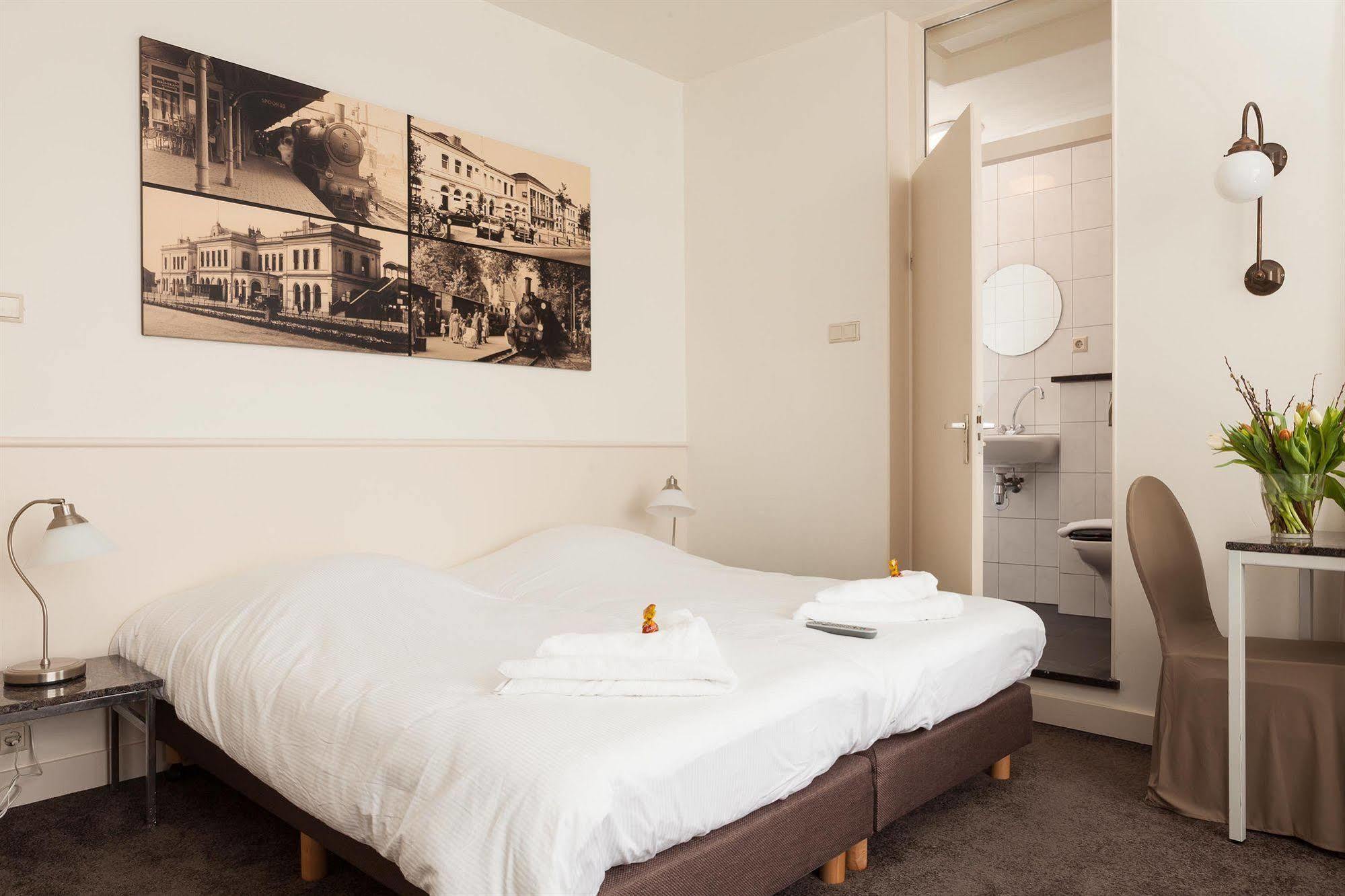 Hotel Stad En Land อัลค์มาร์ ภายนอก รูปภาพ