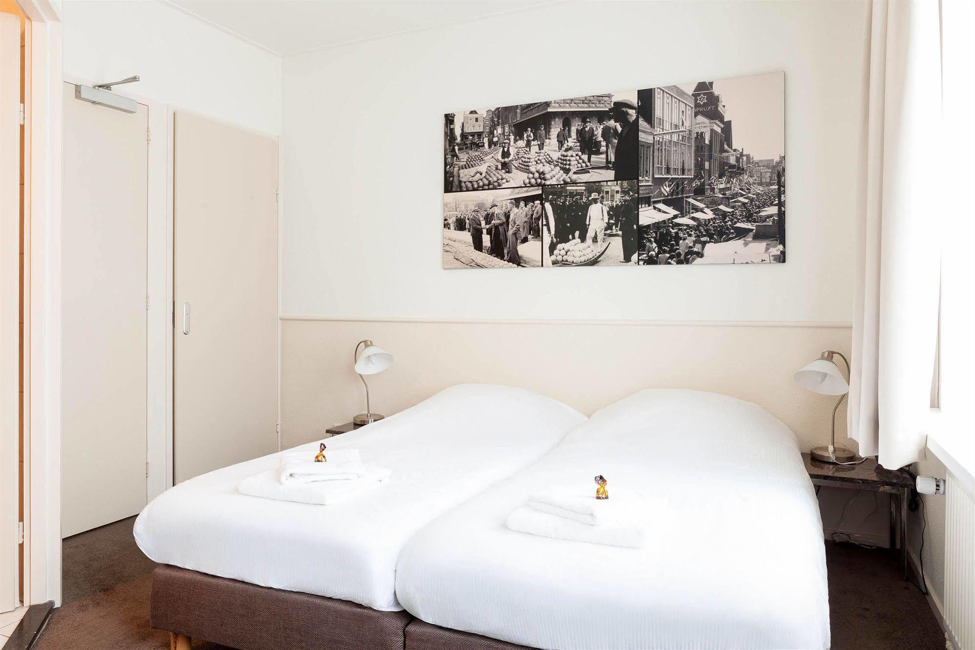 Hotel Stad En Land อัลค์มาร์ ภายนอก รูปภาพ